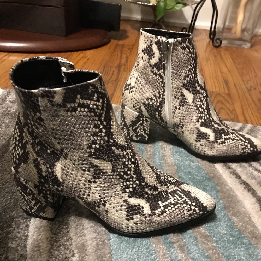 Steve Madden boots